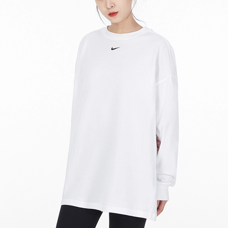 Nike Sportswear Essential Logo