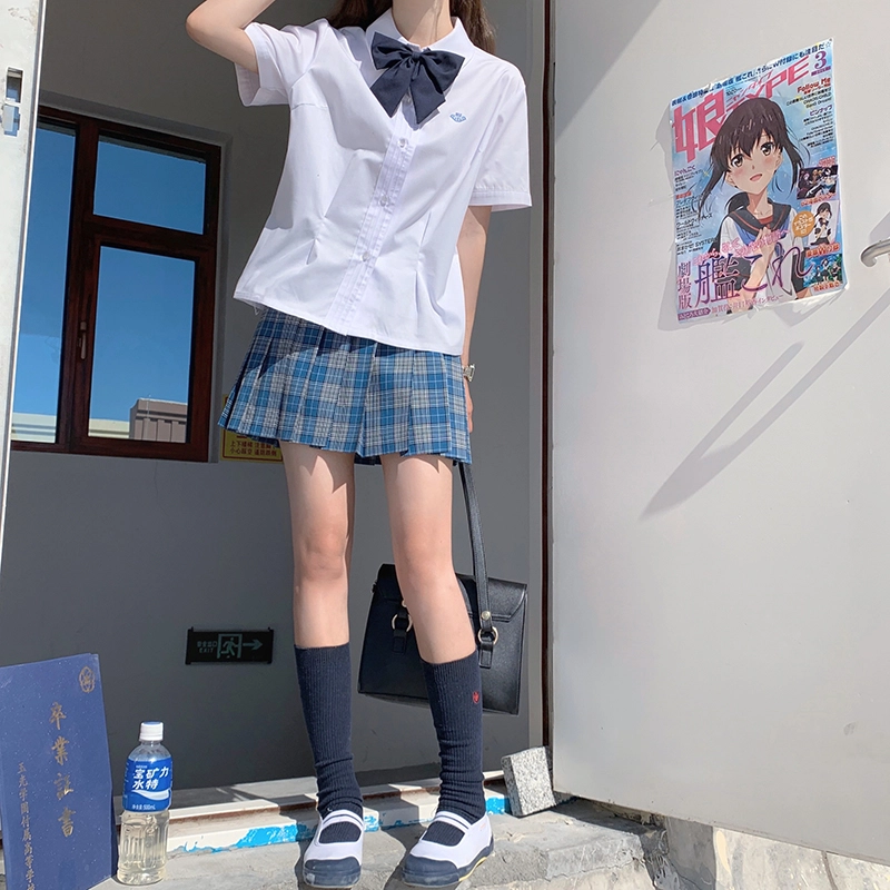 东鲸岁时记 刺绣印花收腰短袖 紫川附中衬衫 女款