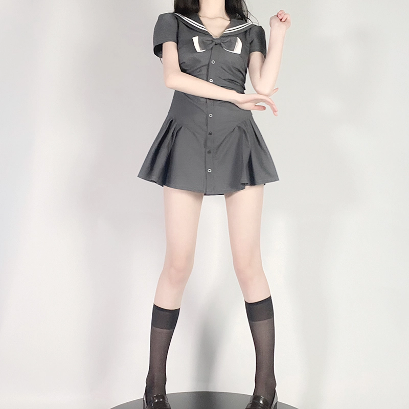 九条喵 蝴蝶结褶皱收腰短袖连衣裙 女款 灰色