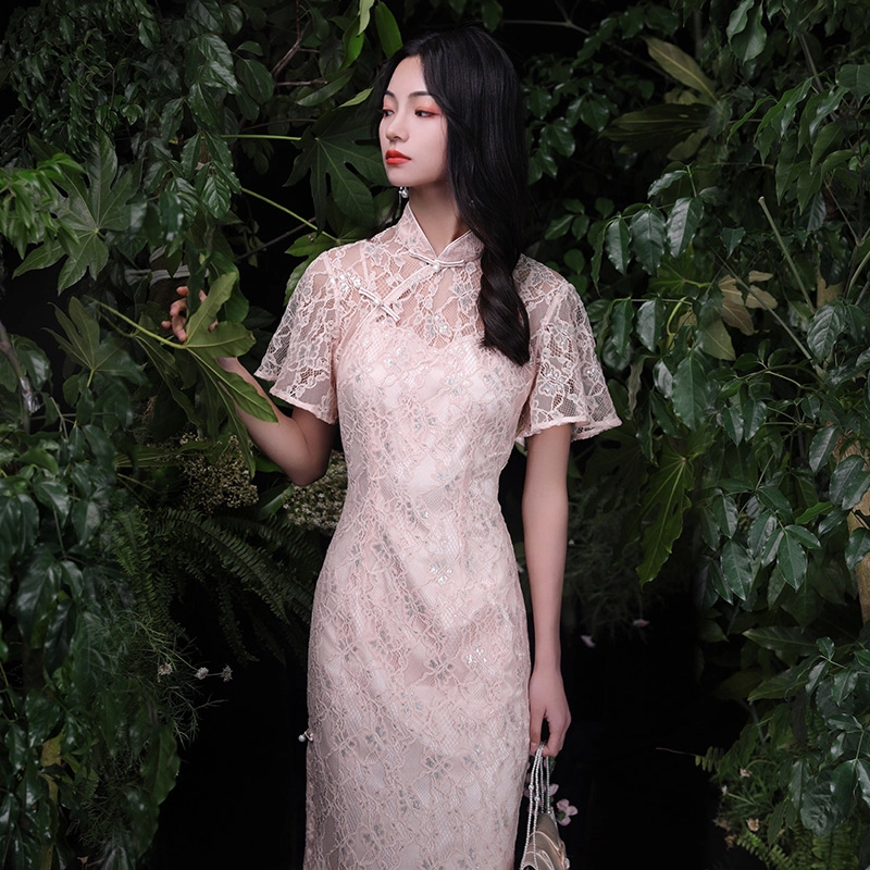 槿爷东方 少女蚀骨 蝶汐蕾丝纯色优雅短袖旗袍 女款 银杏粉