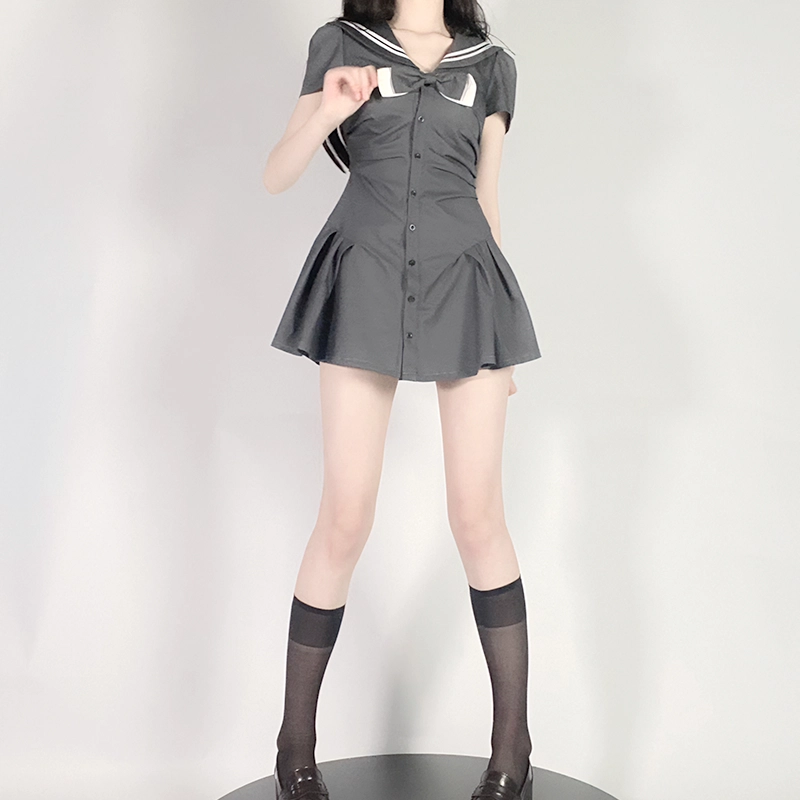 九条喵 蝴蝶结褶皱收腰短袖连衣裙 女款 灰色