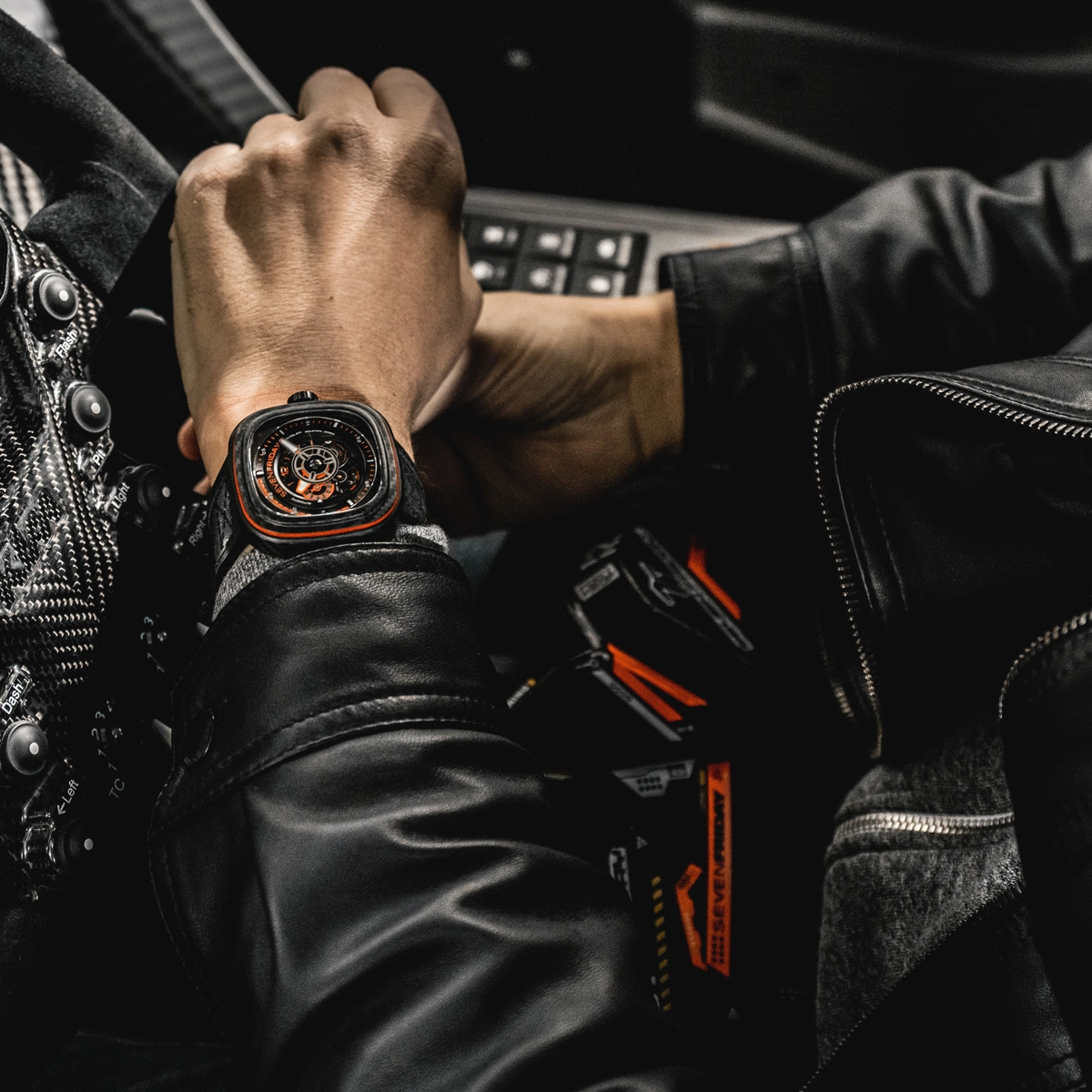 SEVENFRIDAY P 100 47.6mm P3C09