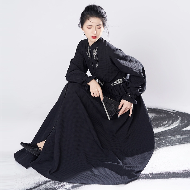 织造司 汉元素刺绣对襟连衣裙明制汉服 女款 黑色