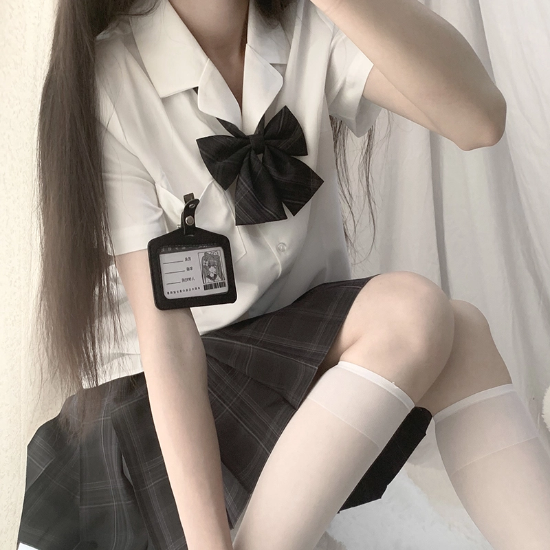 东鲸岁时记 纯色翻领直筒短袖 羽京高衬衫 女款