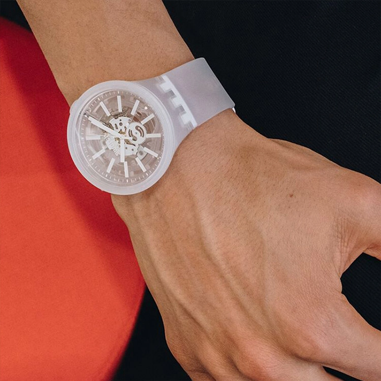 SWATCH 47mm SO27E106