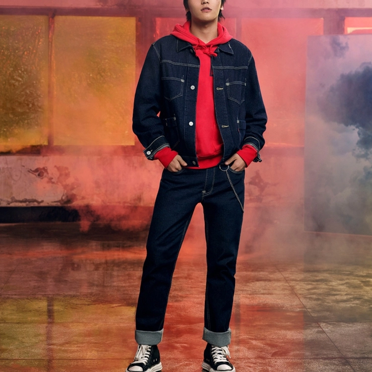 levis Red