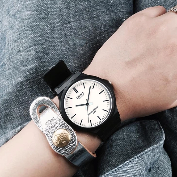 CASIOYOUTH MW-240-7E