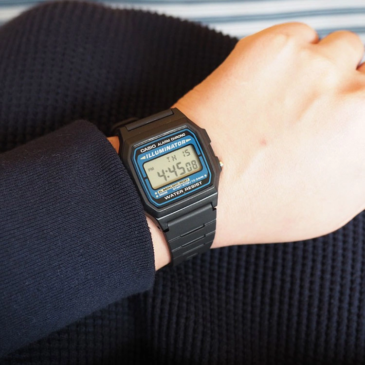 CASIO VINTAGE F-105W-1A