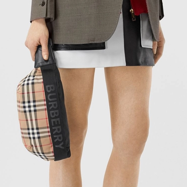 Burberry Vintage Logo