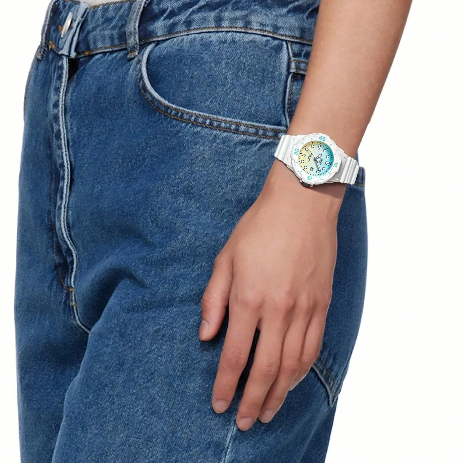 CASIO YOUTH 100 LRW-200H-2E2