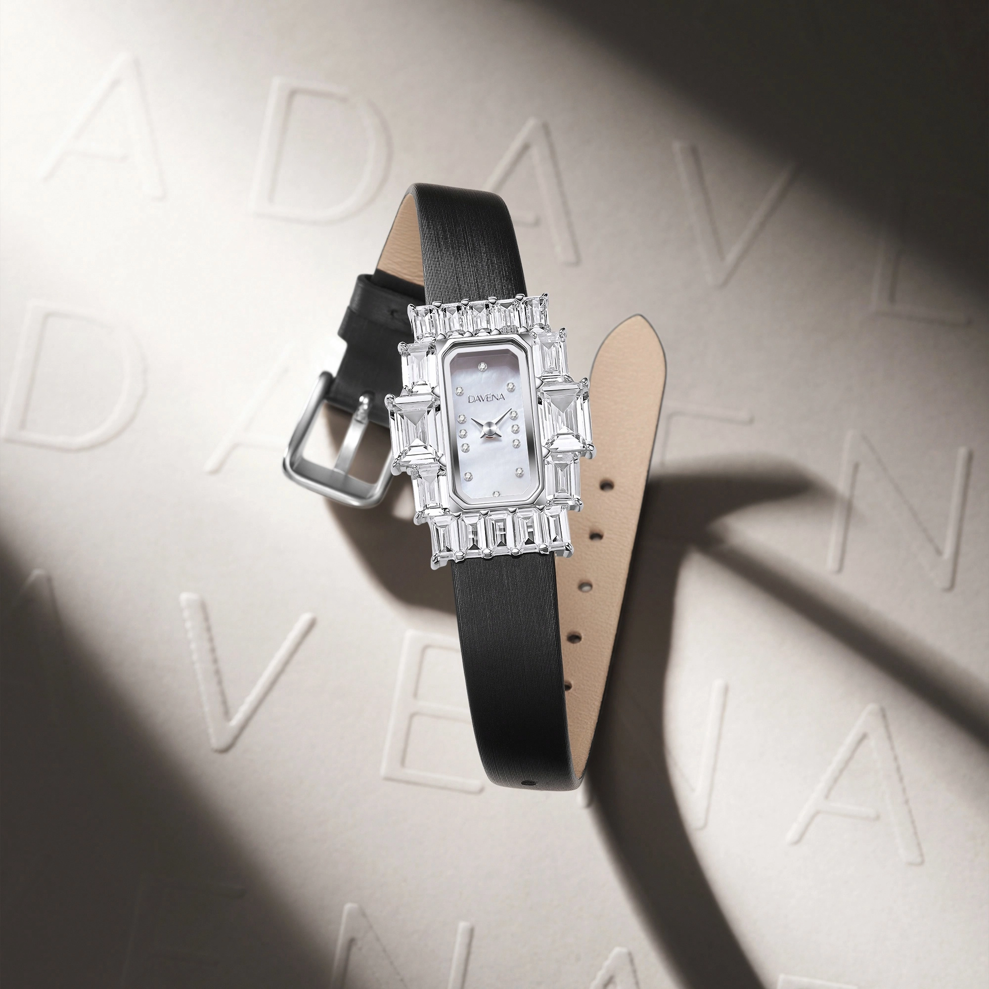 DAVENA W32118