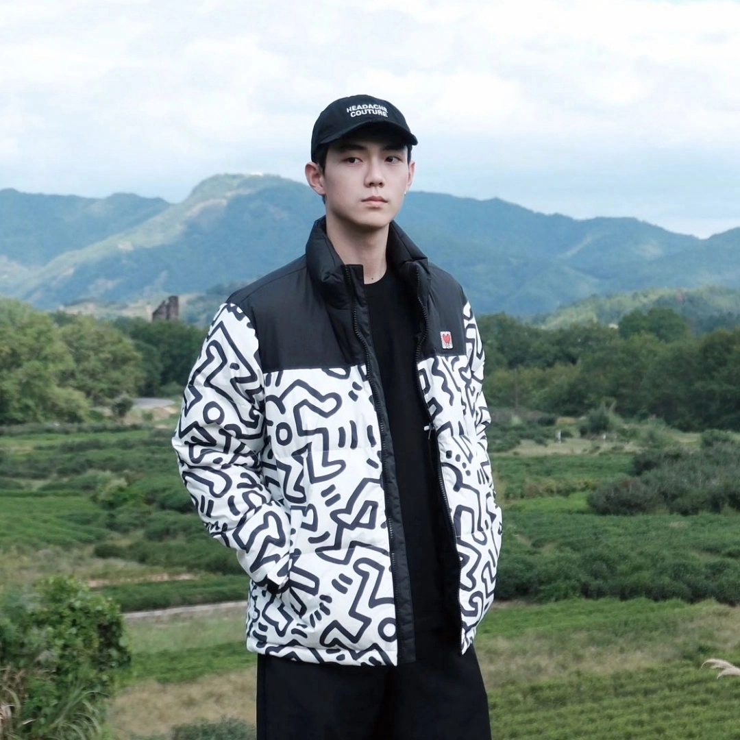 x Keith Haring 90logo