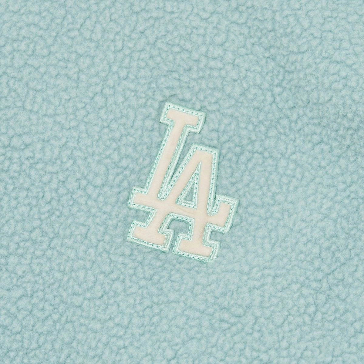 MLB FW22