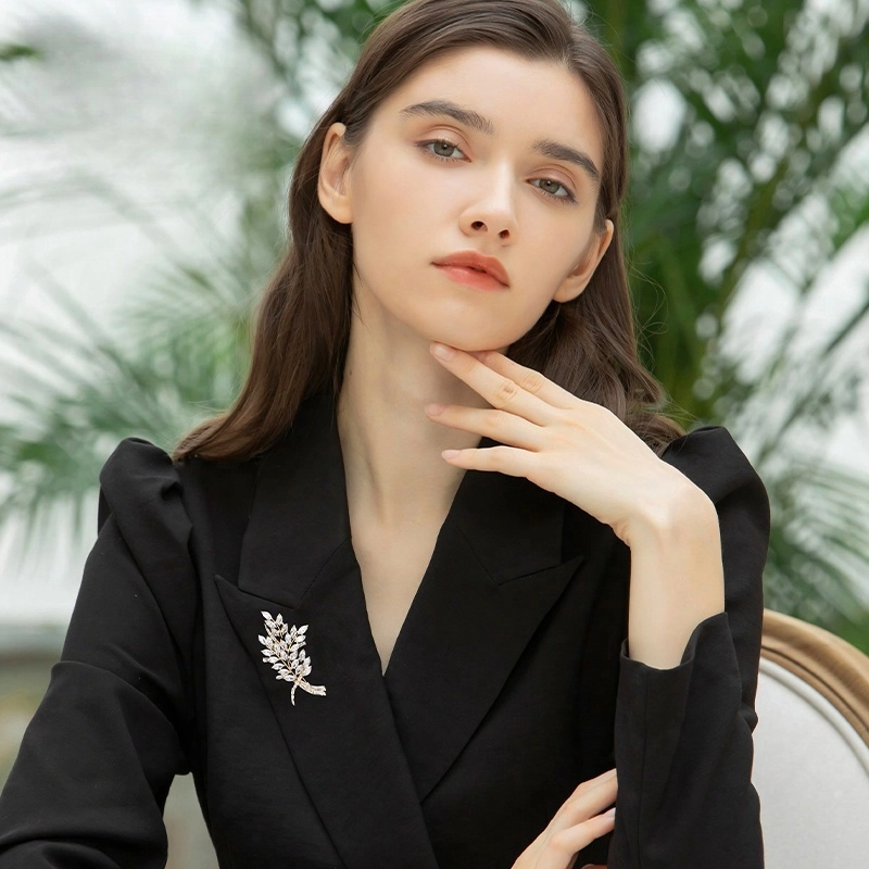 兰盈 龙船花轻奢小众 合金人造水晶 胸针 女款