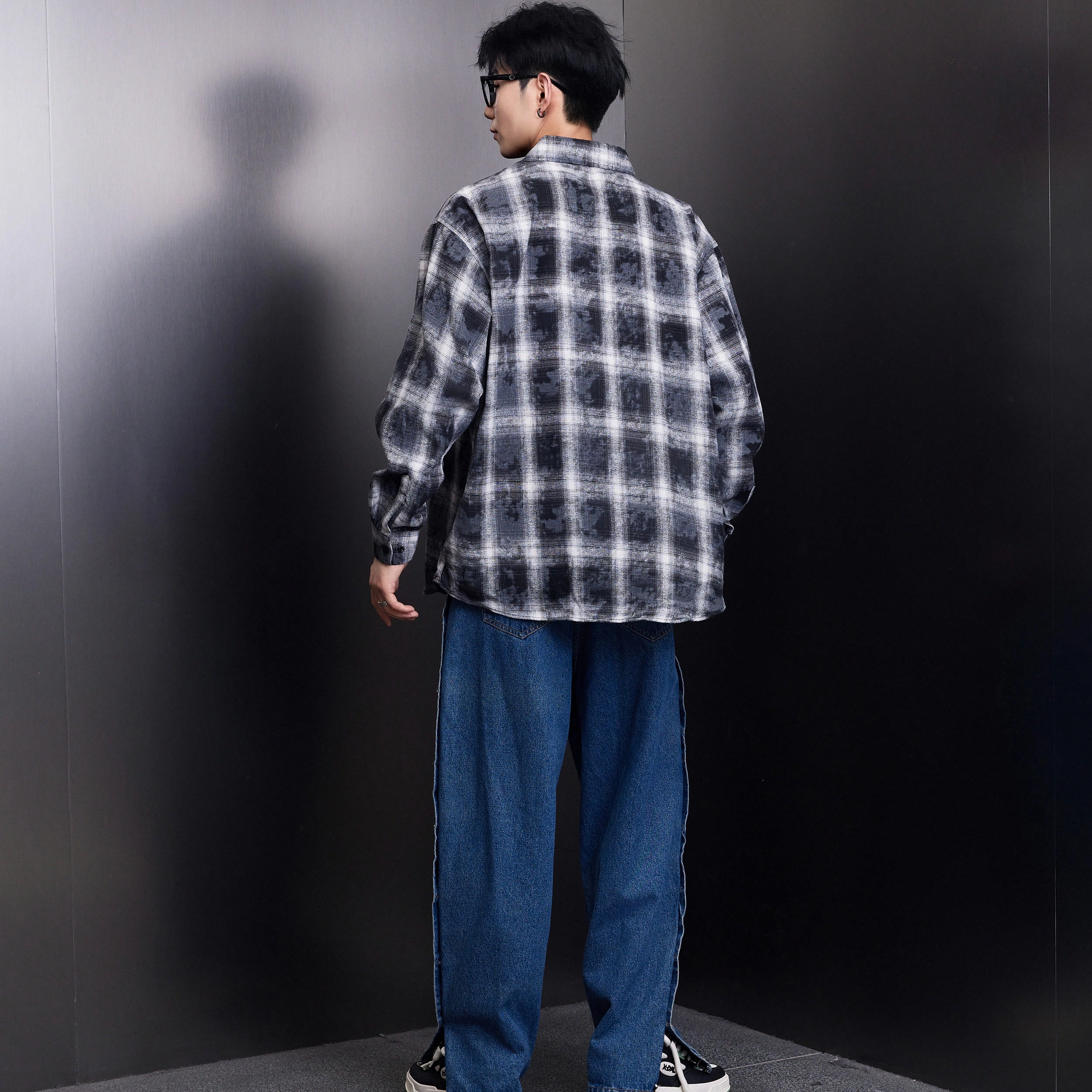 日系学院风复古格子翻领纽扣落肩宽松休闲简约长袖衬衫 男女同款