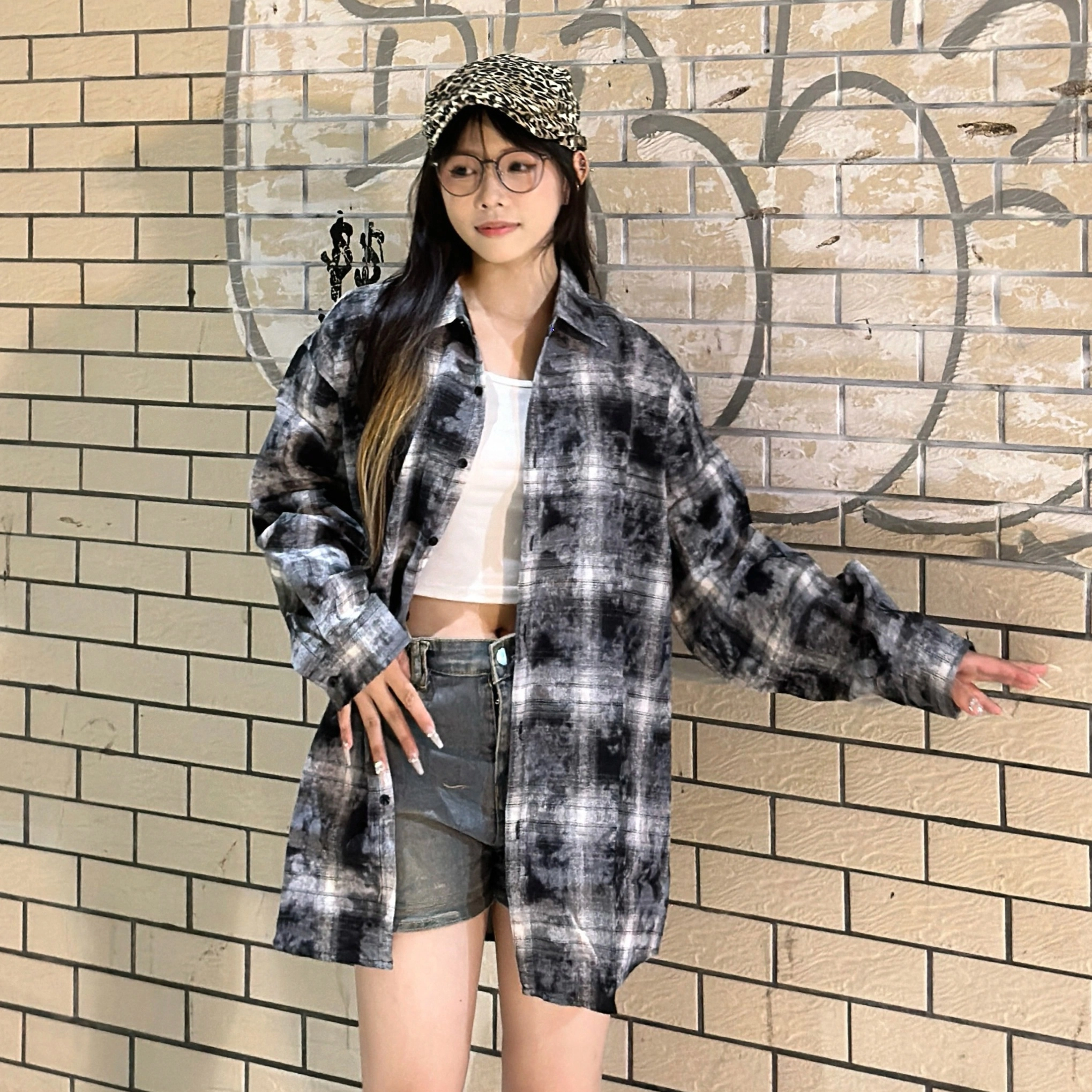 日系学院风复古格子翻领纽扣落肩宽松休闲简约长袖衬衫 男女同款