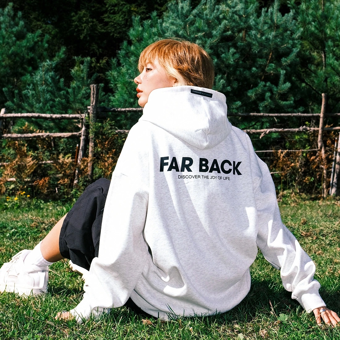 FAR BACK Logo