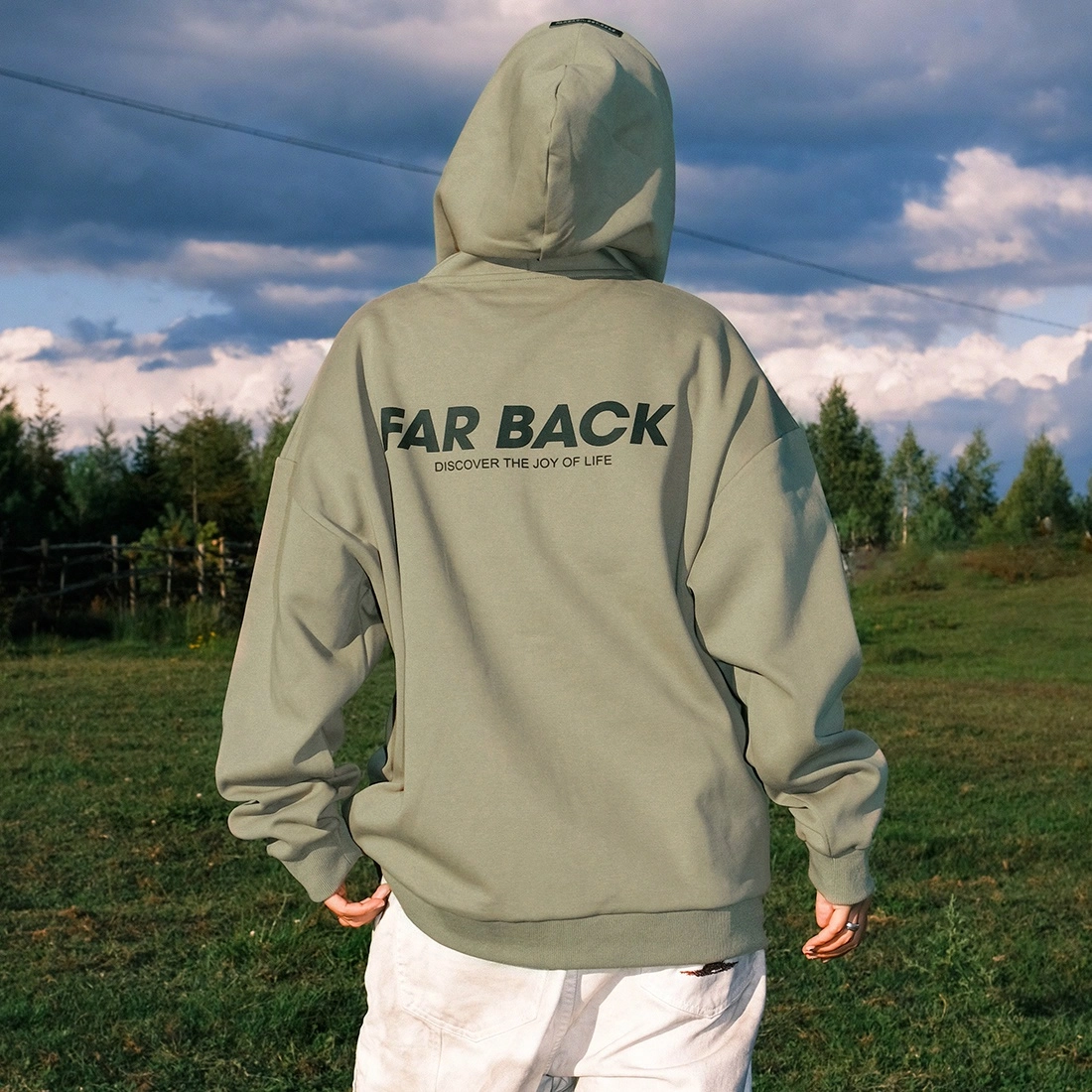 FAR BACK Logo