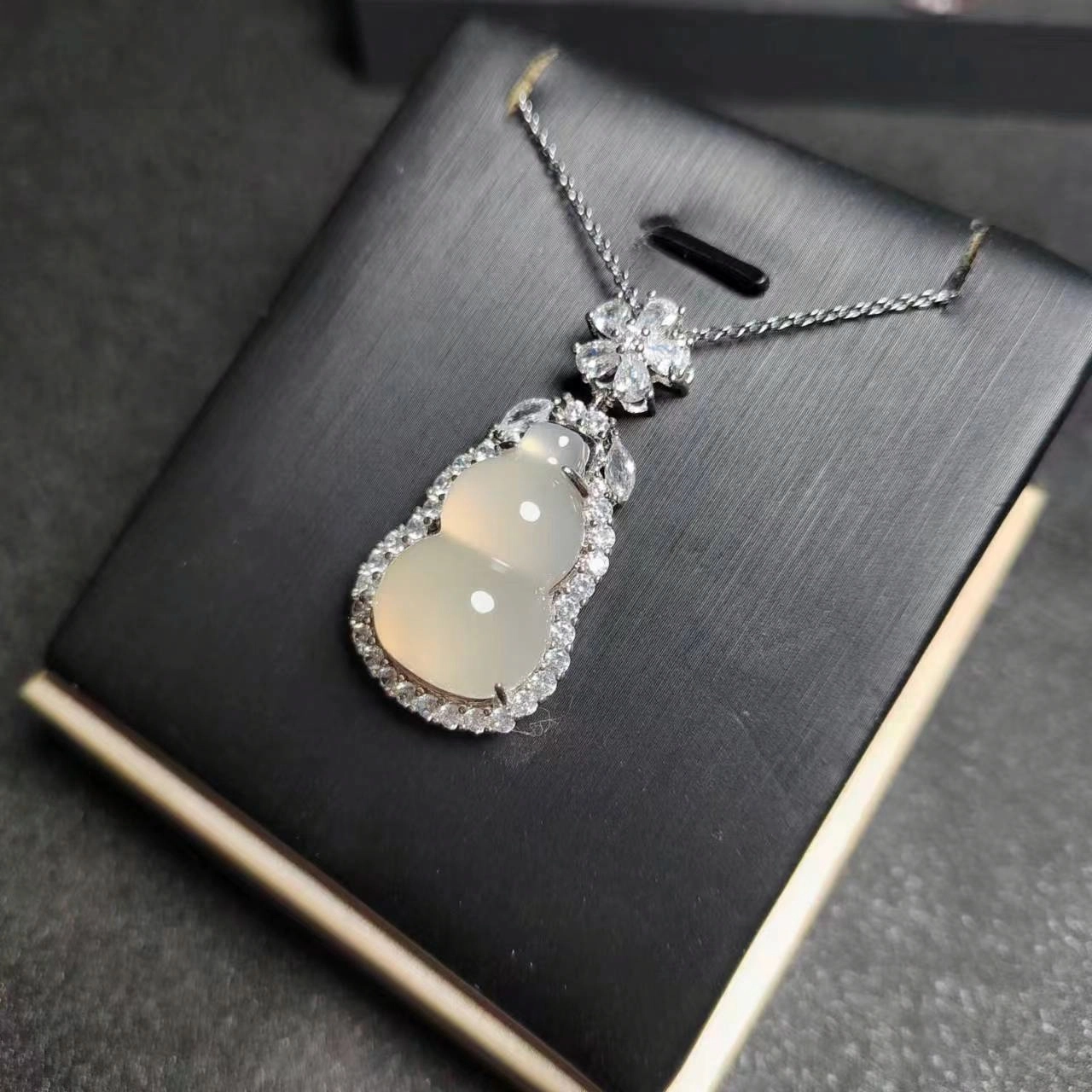 赐帛 新中式白月光轻奢冰种玉髓葫芦吊坠福寿如意设计师高级感优雅时尚女神气质款玉石项链
