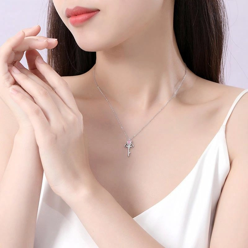 S925