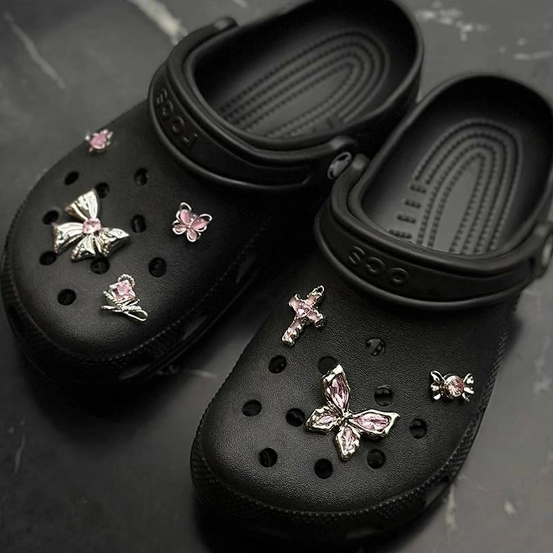 crocs