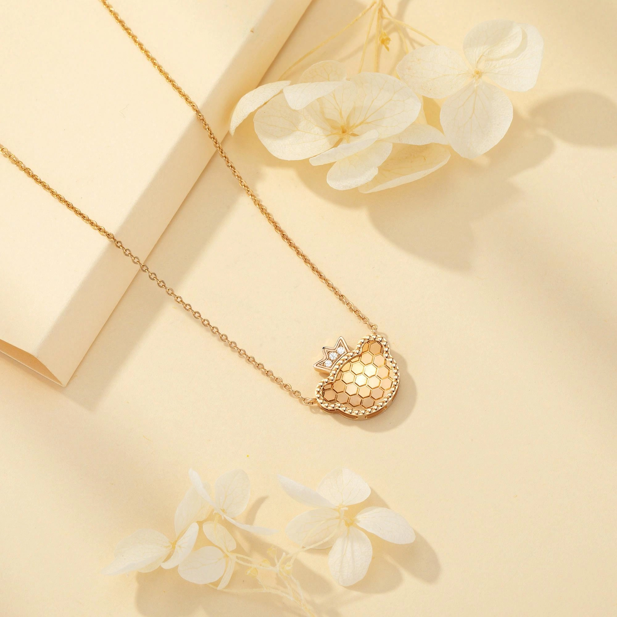 GRACE GIRL 18K