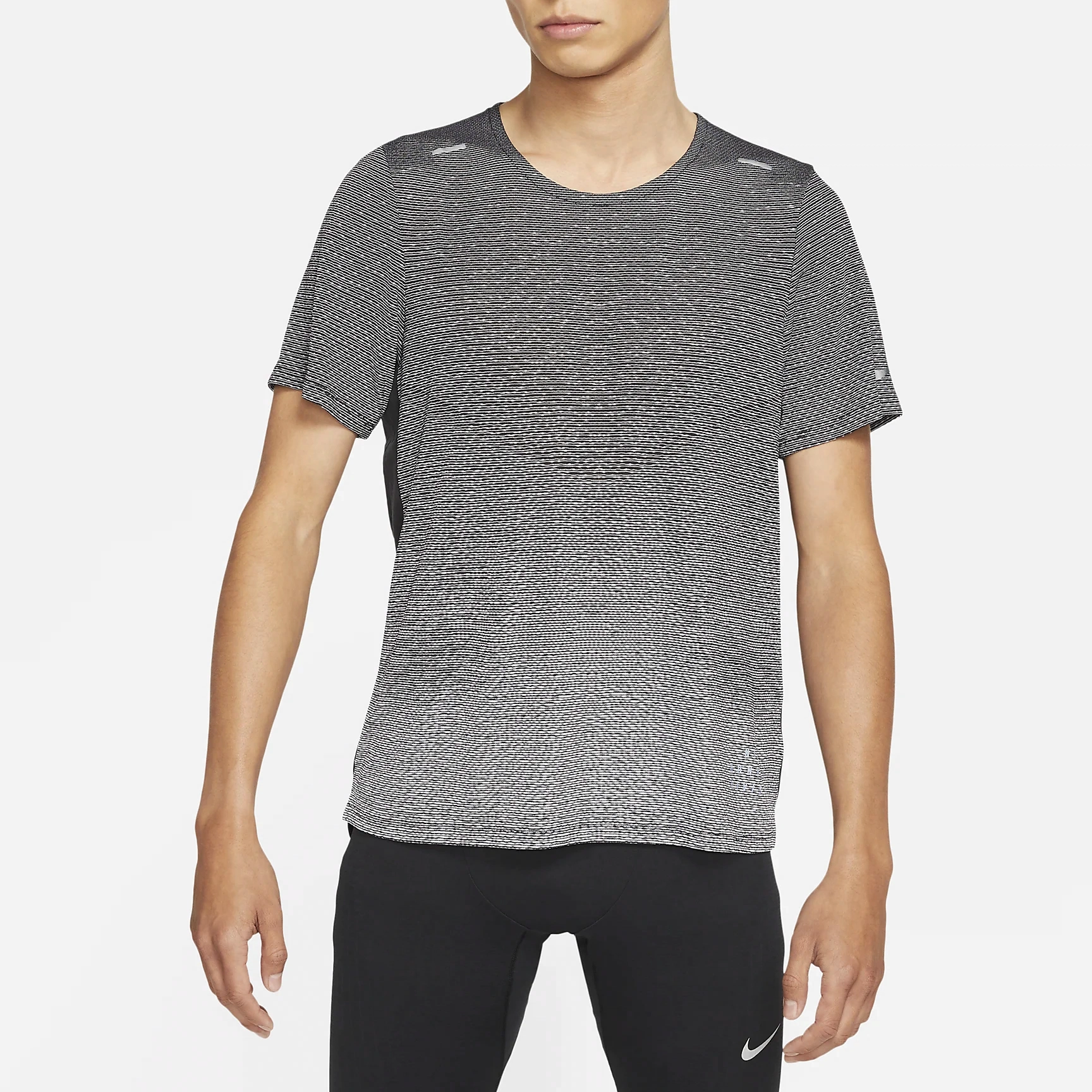 Nike Pinnacle Run Division T