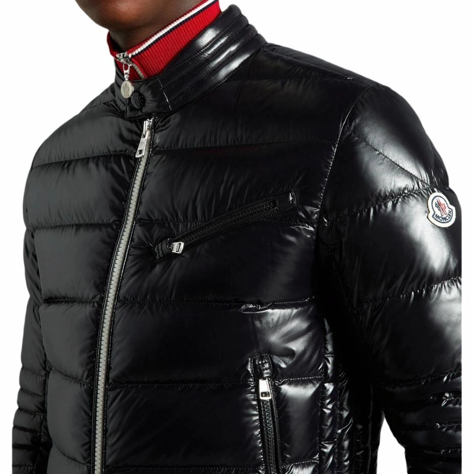 Moncler FW22 Berriat Logo