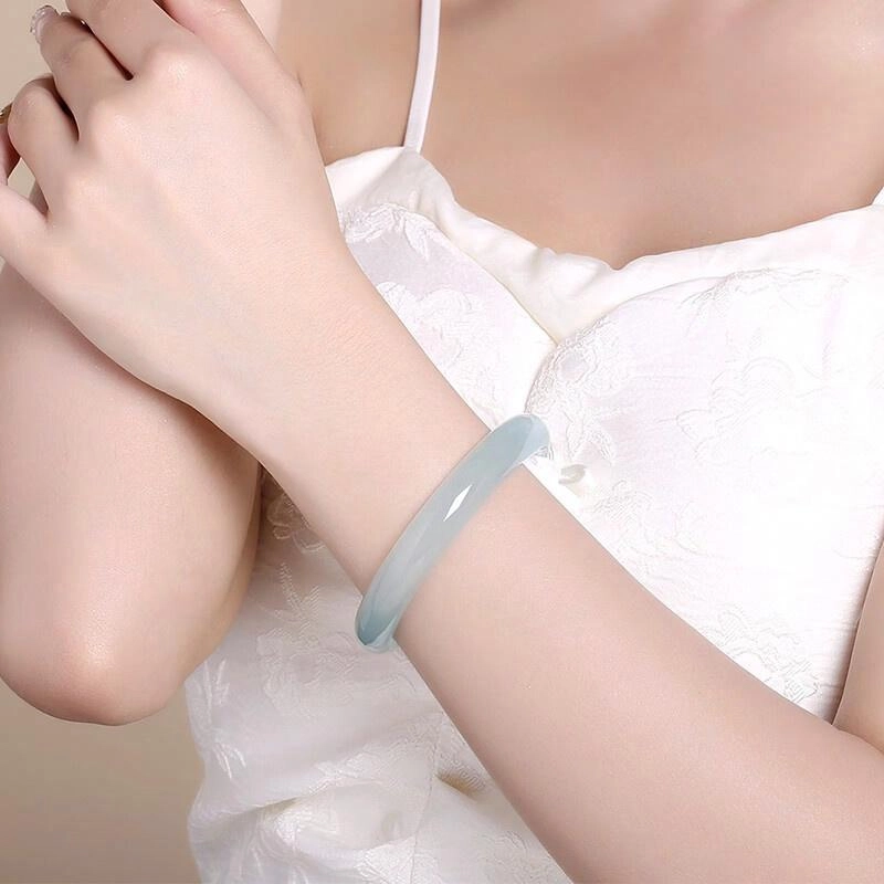 庆怡 冰透天空蓝 新中式国风夏日清凉感汉服旗袍美人镯 玉髓 玉石手镯 女款