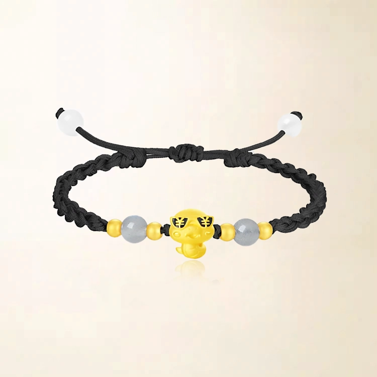 999