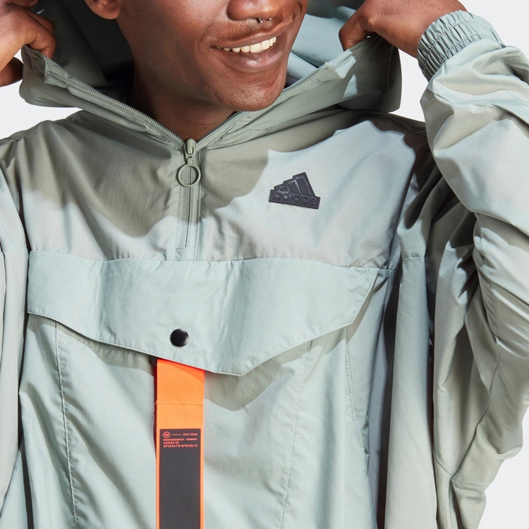 adidas City Escape Premium Logo