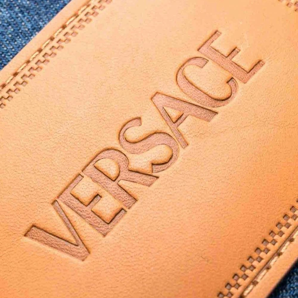 VERSACE