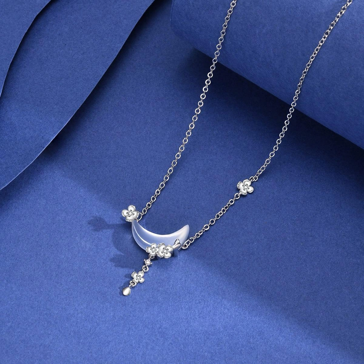 恋朵 月桂女神 时尚甜美 流苏 白月光 玉髓 项链 女款