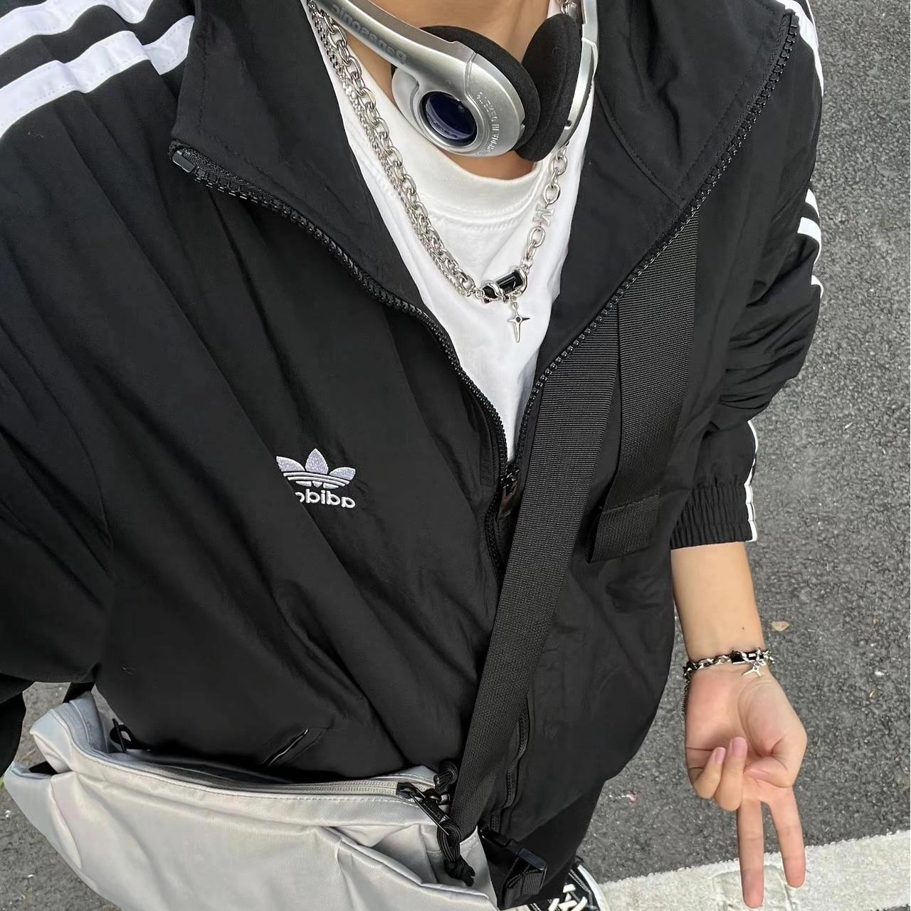 FAIRWHALE ins