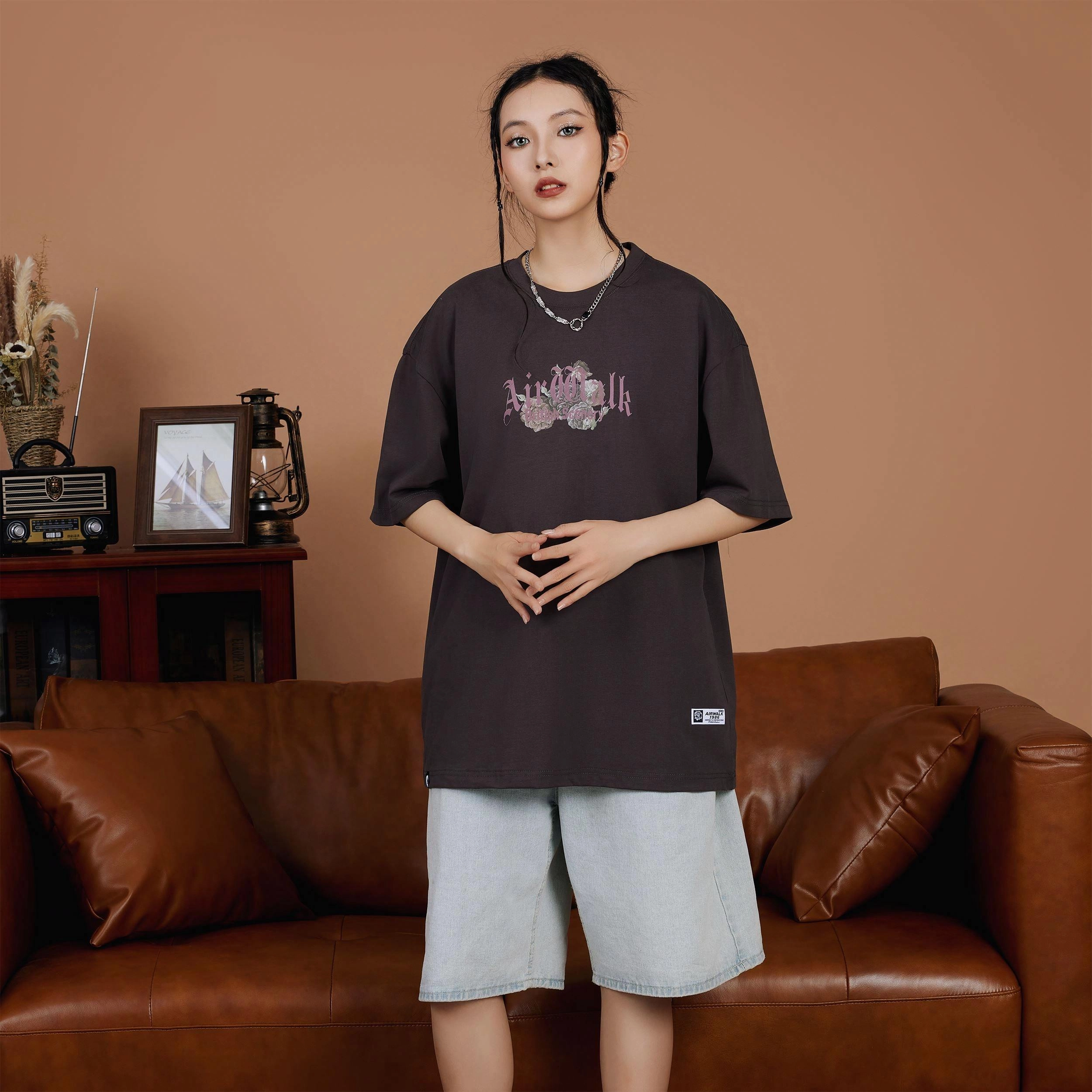 Airwalk T