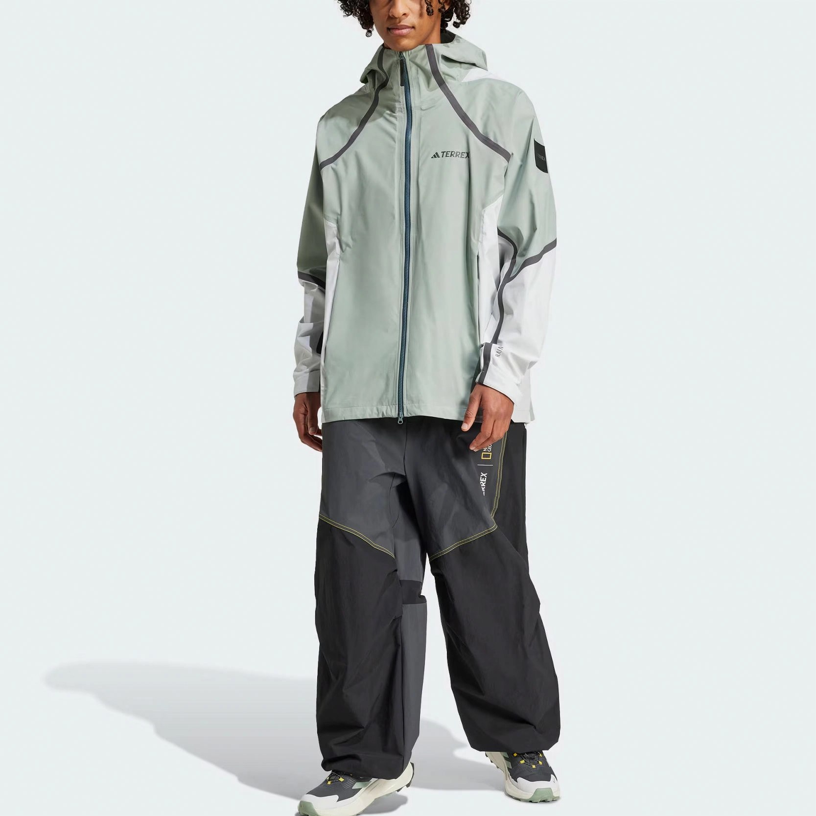 adidas TERREX x National Geographic NG R.R HD JKT logo