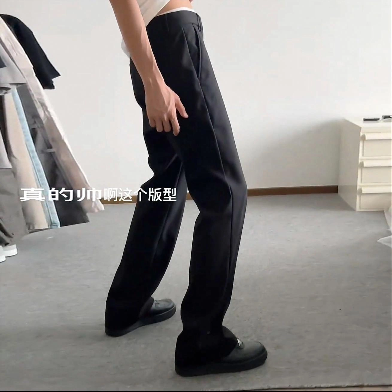GEOFFREY B. SMALL vibebootcut