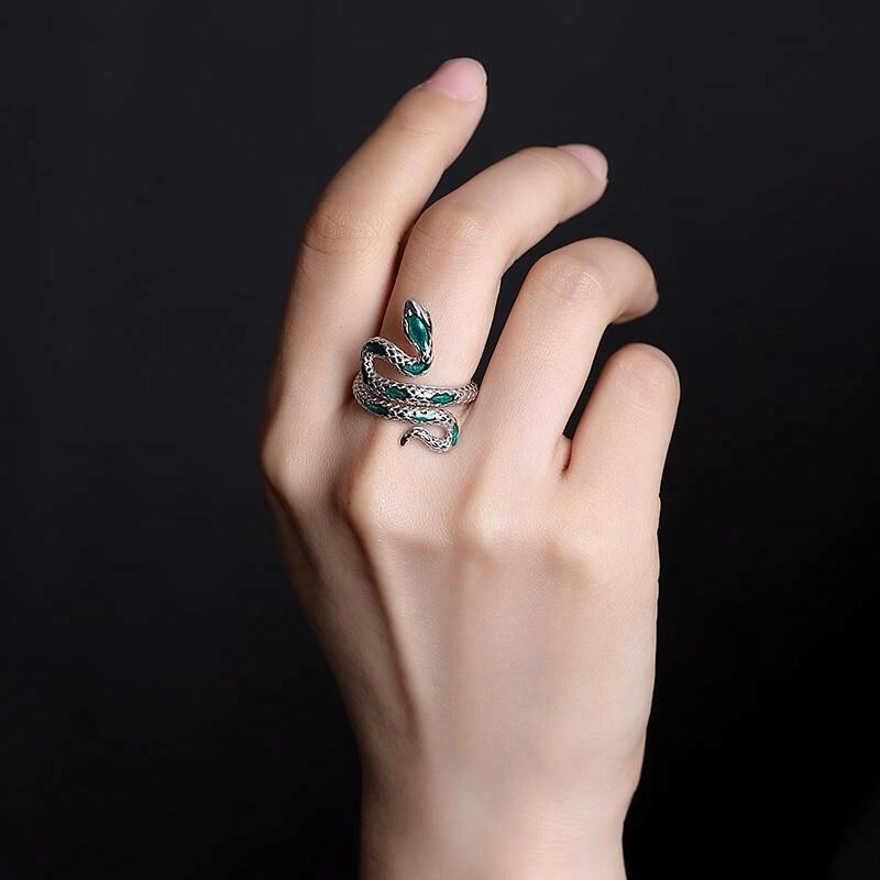 990