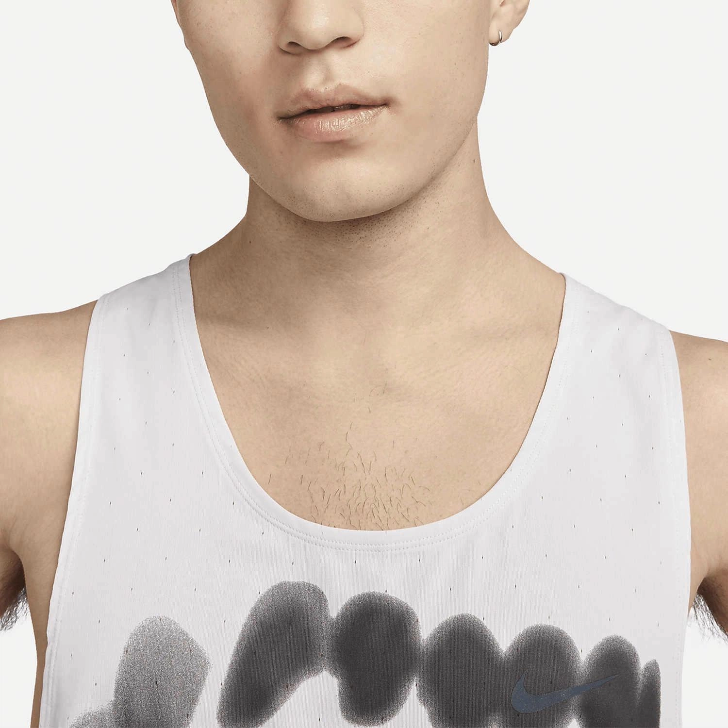 Nike Dri-Fit Adv Run Division