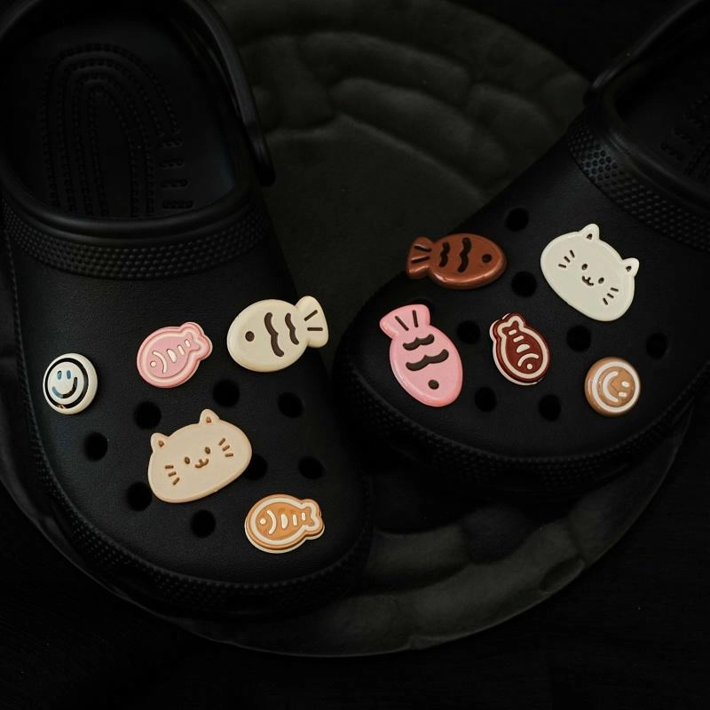 crocs