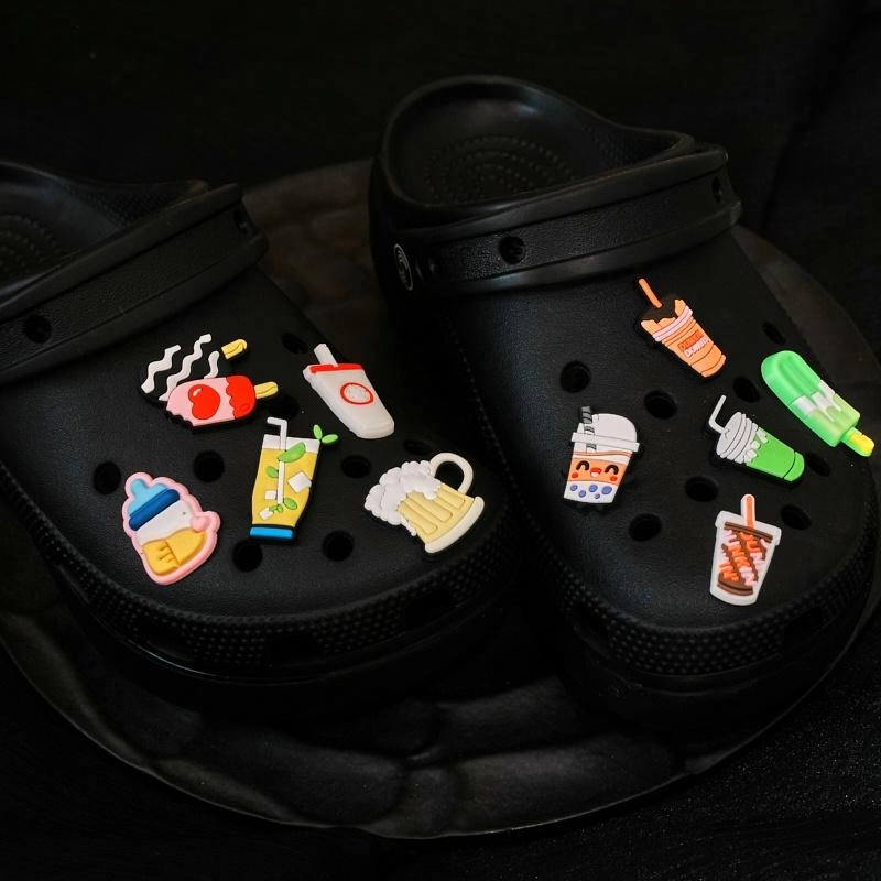 10 crocs