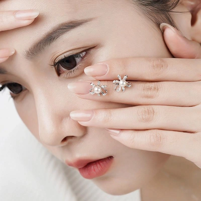 akoya 18K