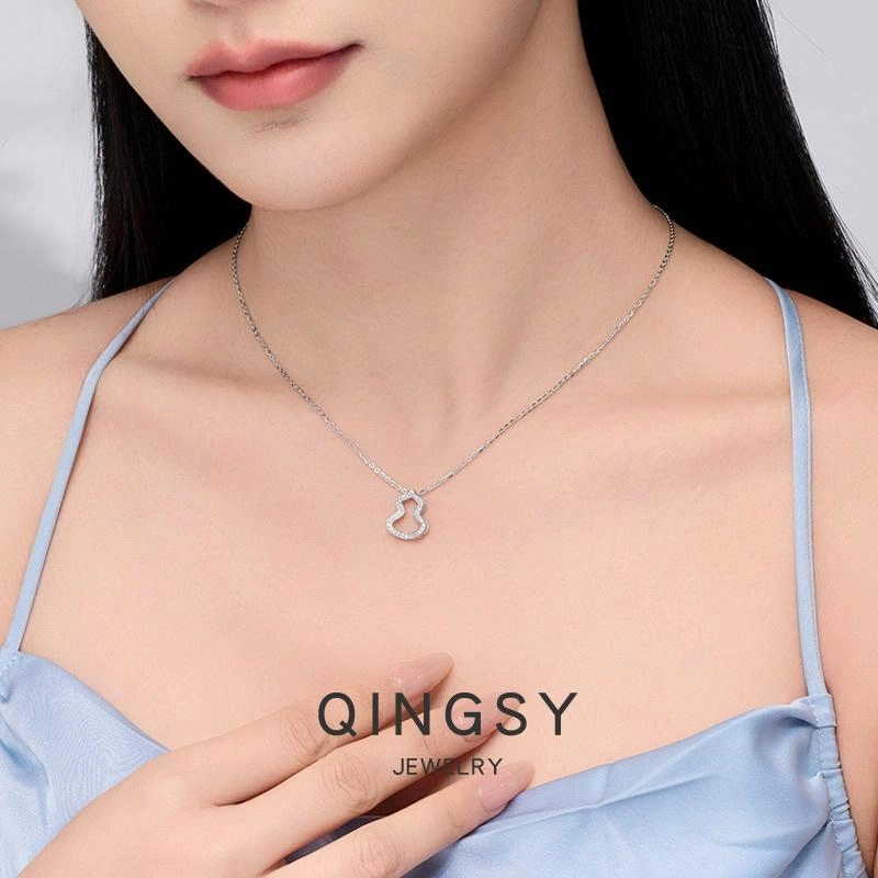925