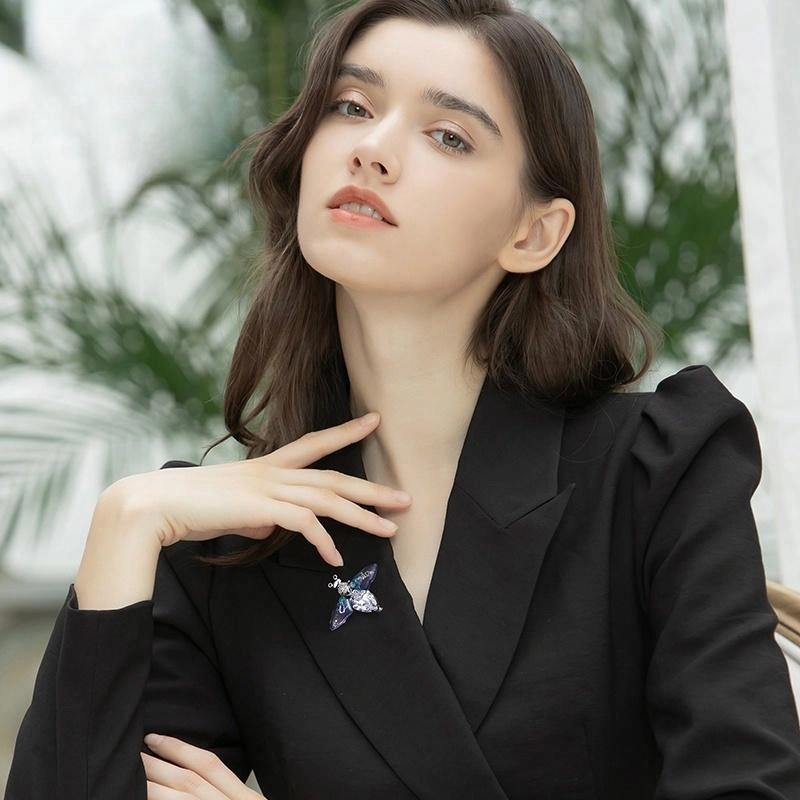 兰盈 小蜜蜂 轻奢小众 合金 胸针 男女同款情侣款