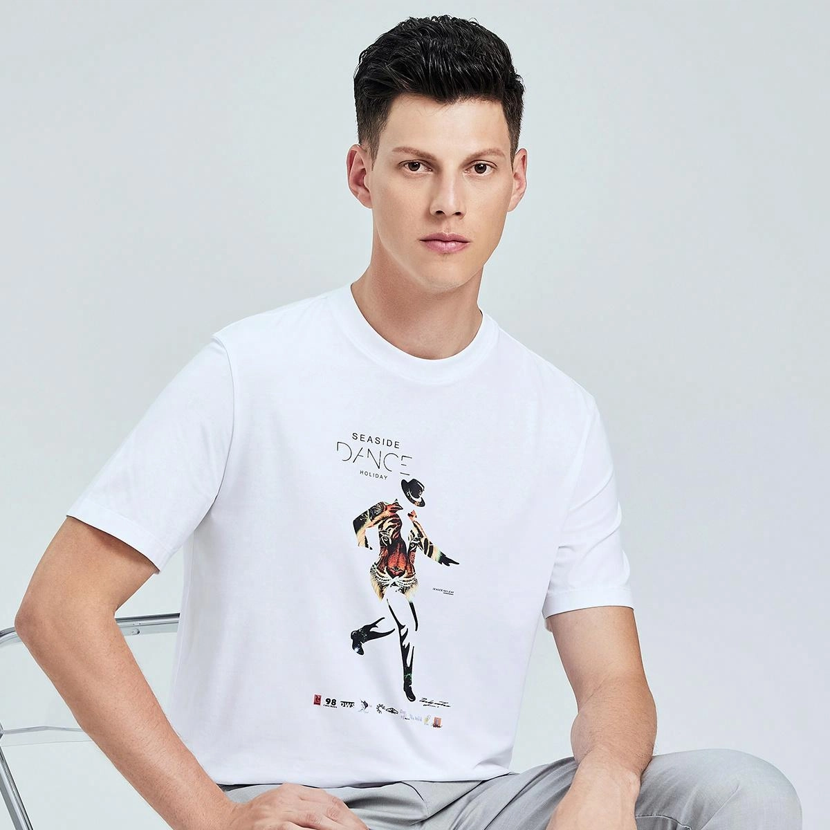 DANCING WOLVES T