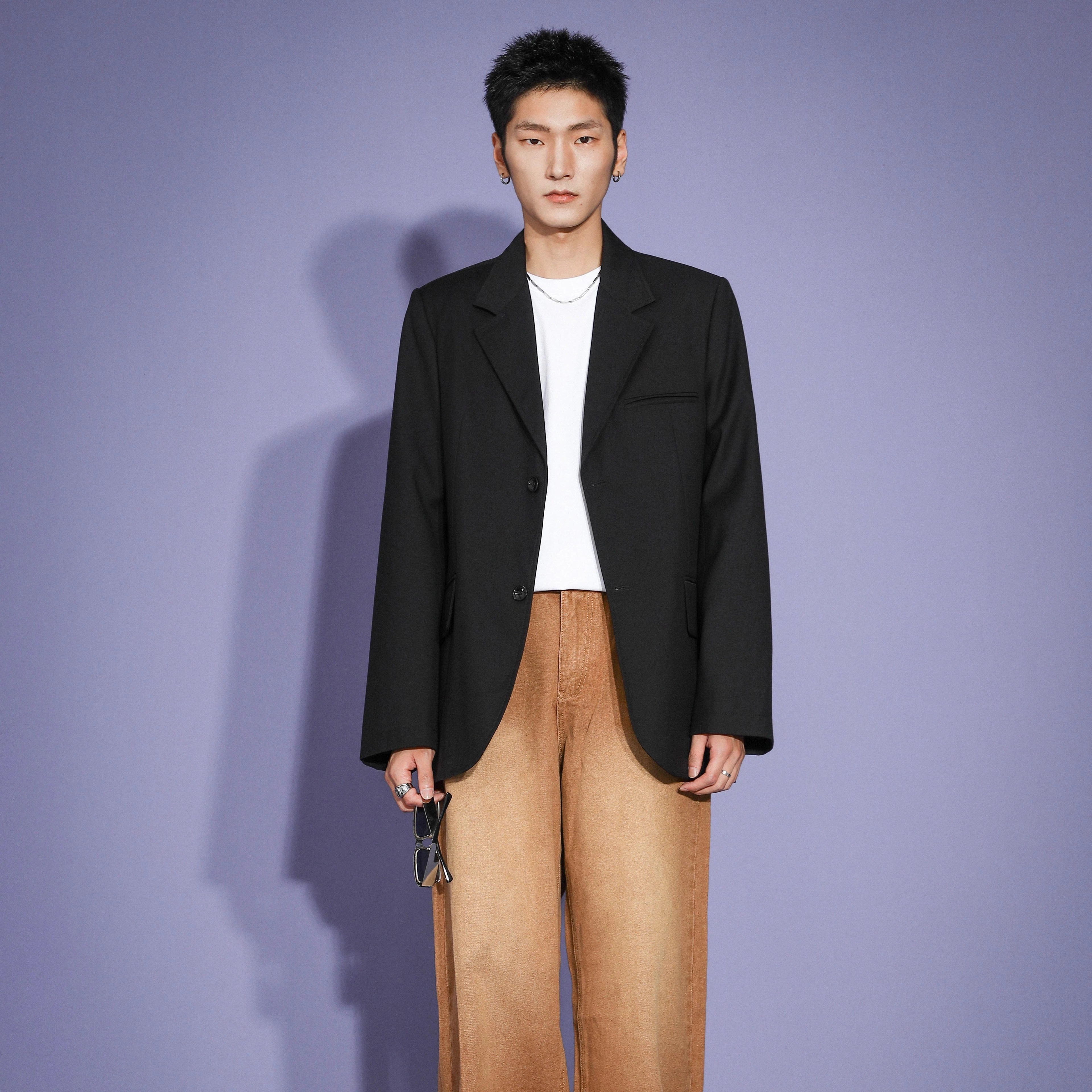 AW23