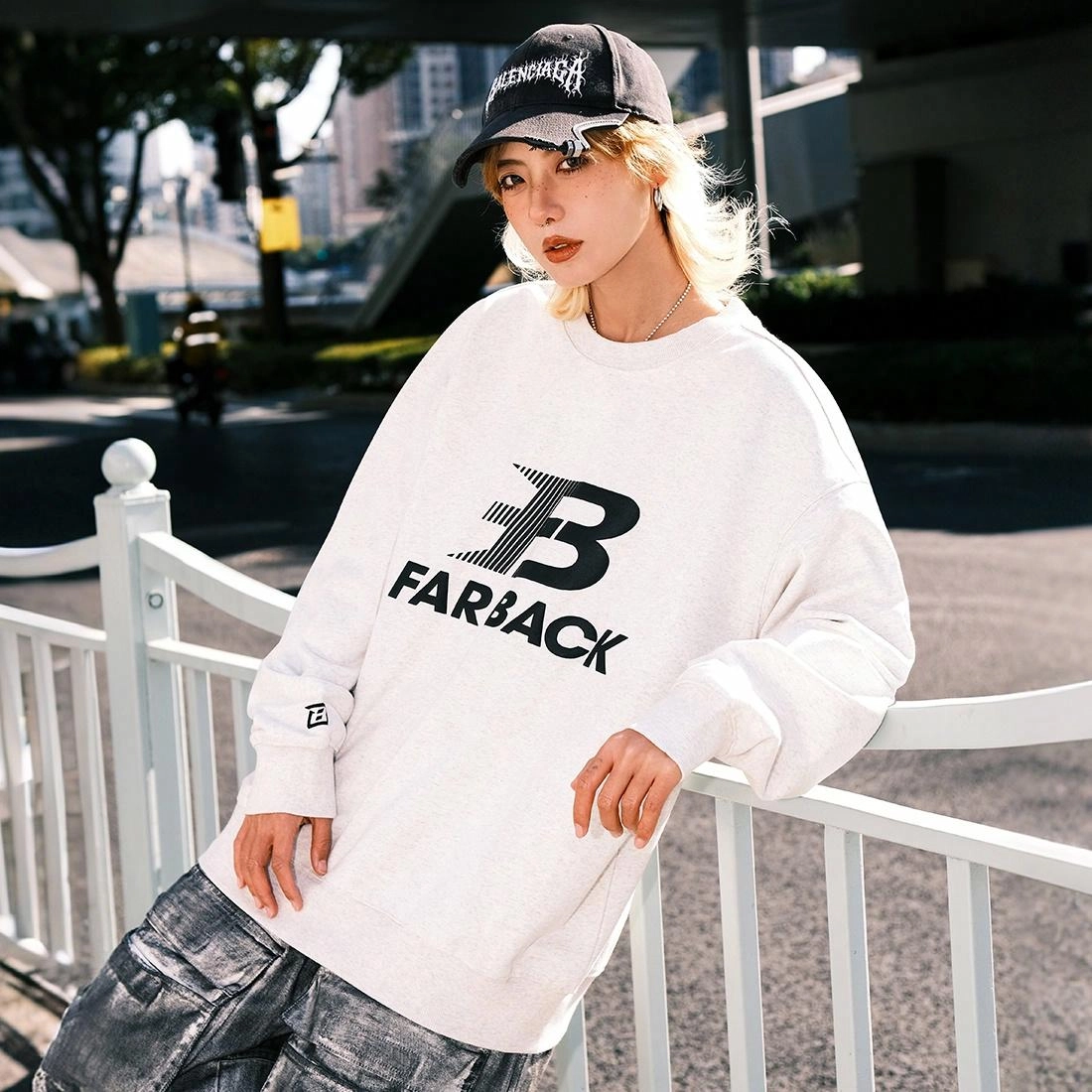 FAR BACK Logo
