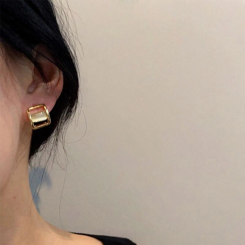 阿黛丽 几何方块 合金 耳钉 女款