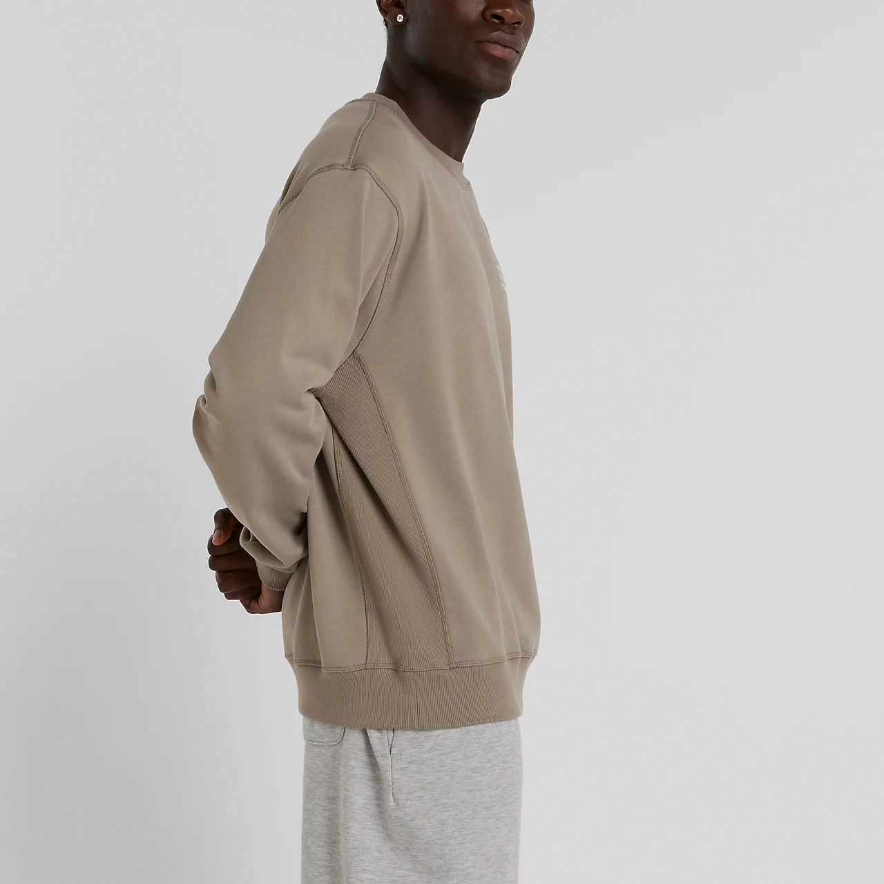 New Balance NB AthleticsSweat Crew SS25 Premium Logo