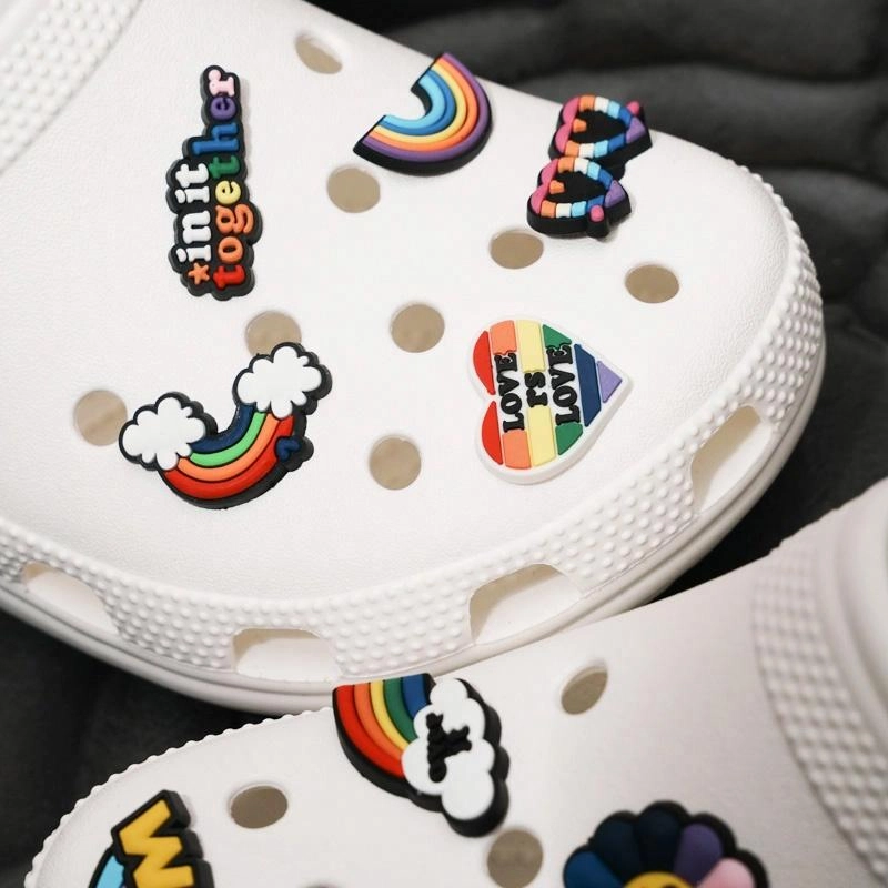 crocs